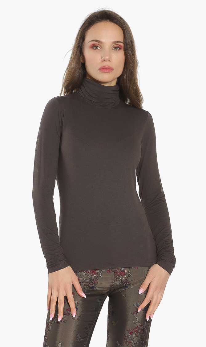 

Multif Turtle Neck Top