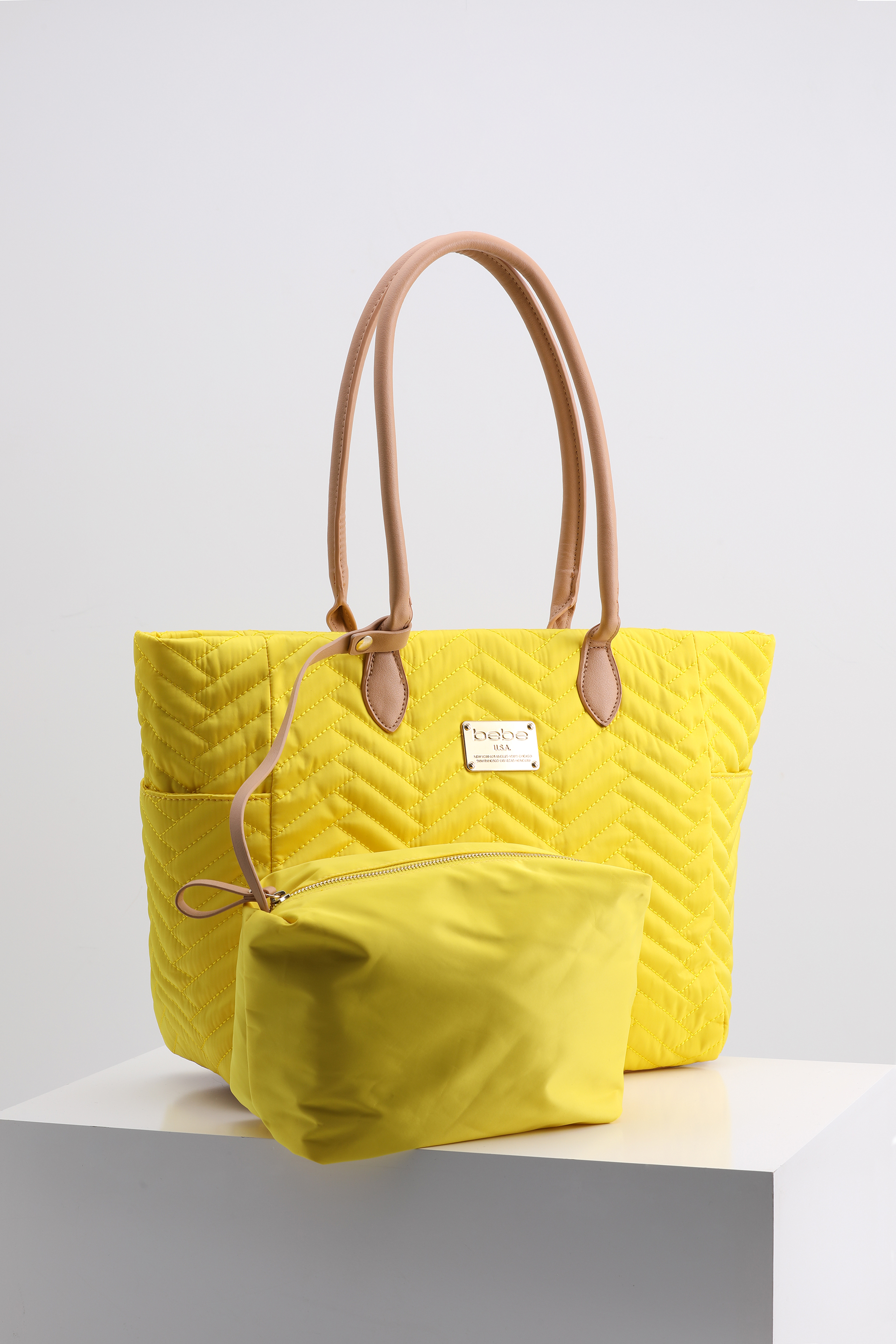

Bebe Sophia Large Shopper Tote With Cosmetic Bag