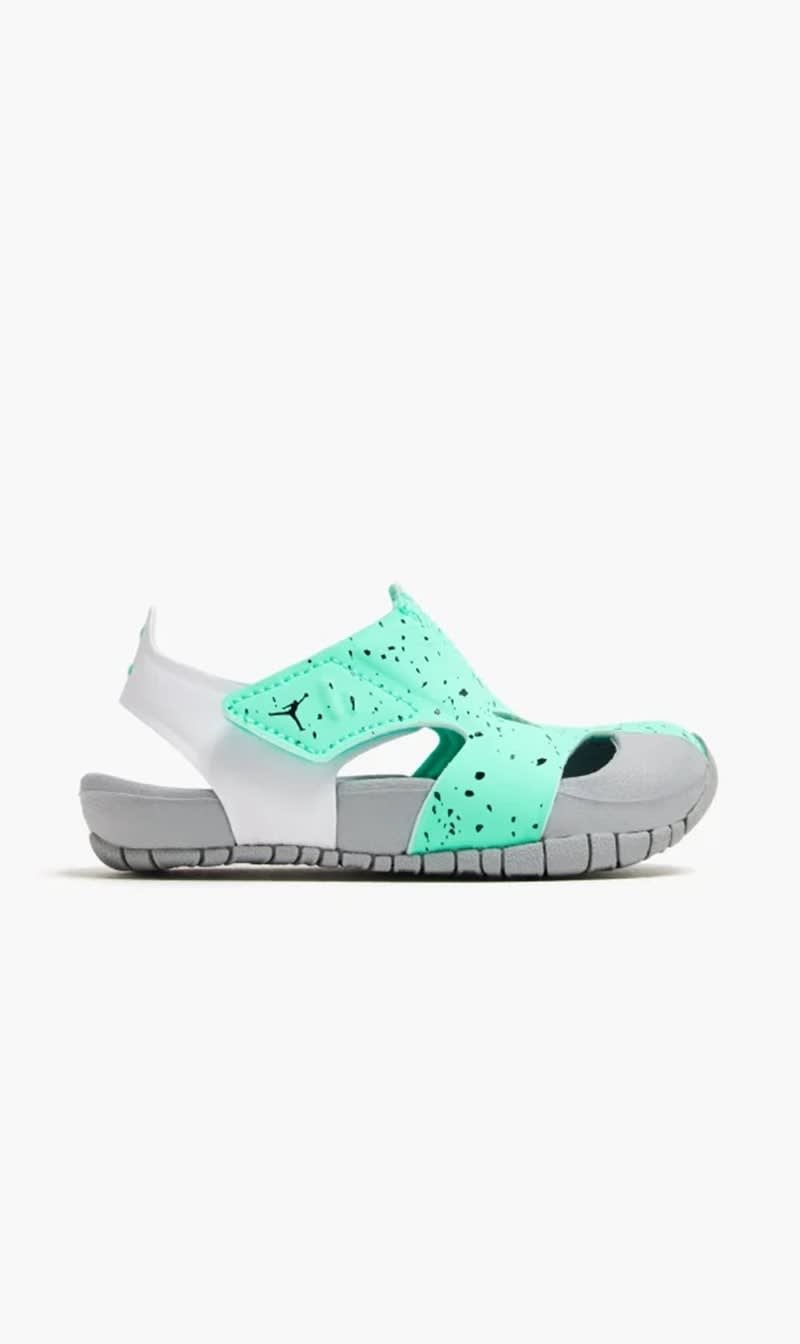 

Nike Green Jordan Flare Bt for Boys | The Deal Outlet