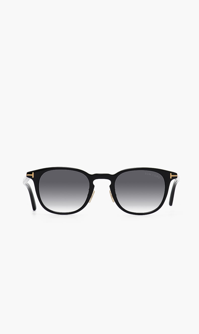 

Full Rim Square Sunglasses