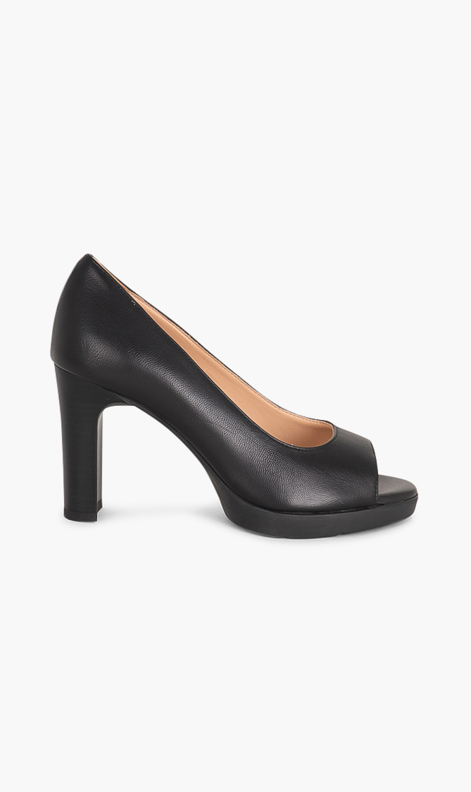 

Geox Annya Leather Pumps