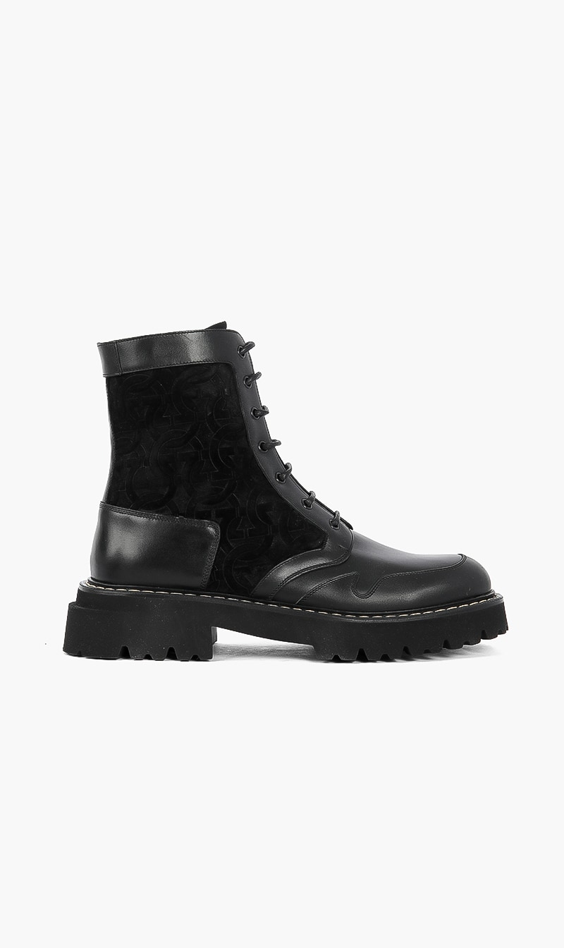 

Iuri Boots, Black