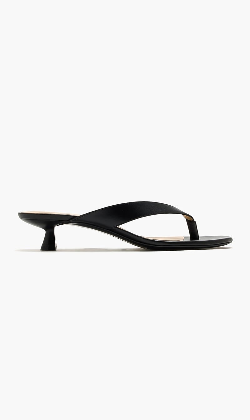 Stuart Weitzman Black Rio Sleek Sandals for Women