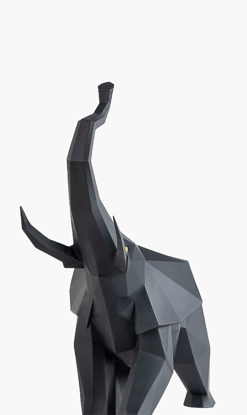 

Lladro Elephant Figurine