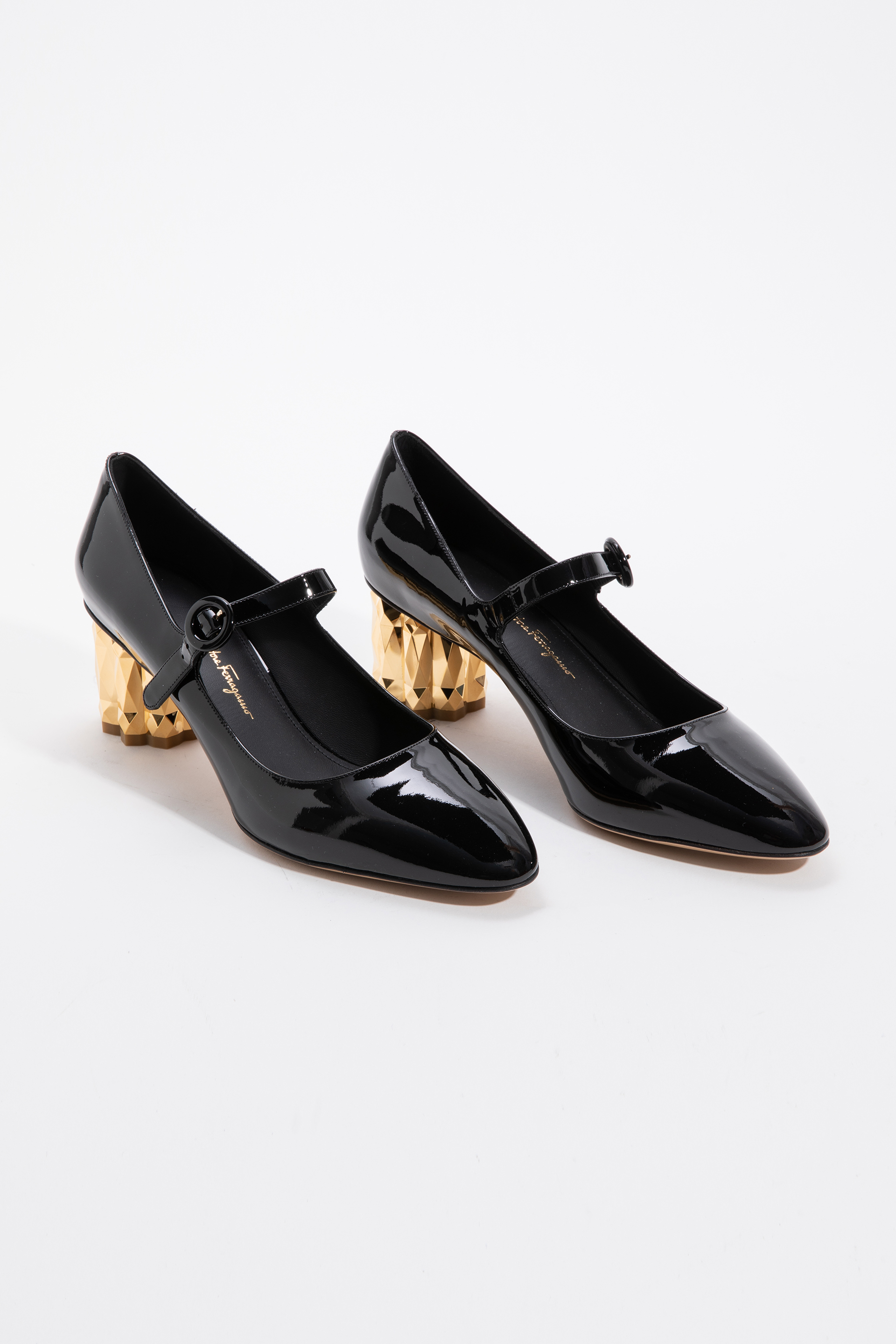 

SALVATORE FERRAGAMO Ortensia Mary Jane Pumps