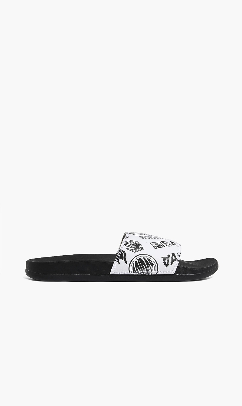 

Adidas Adilette Comfort Sneakers