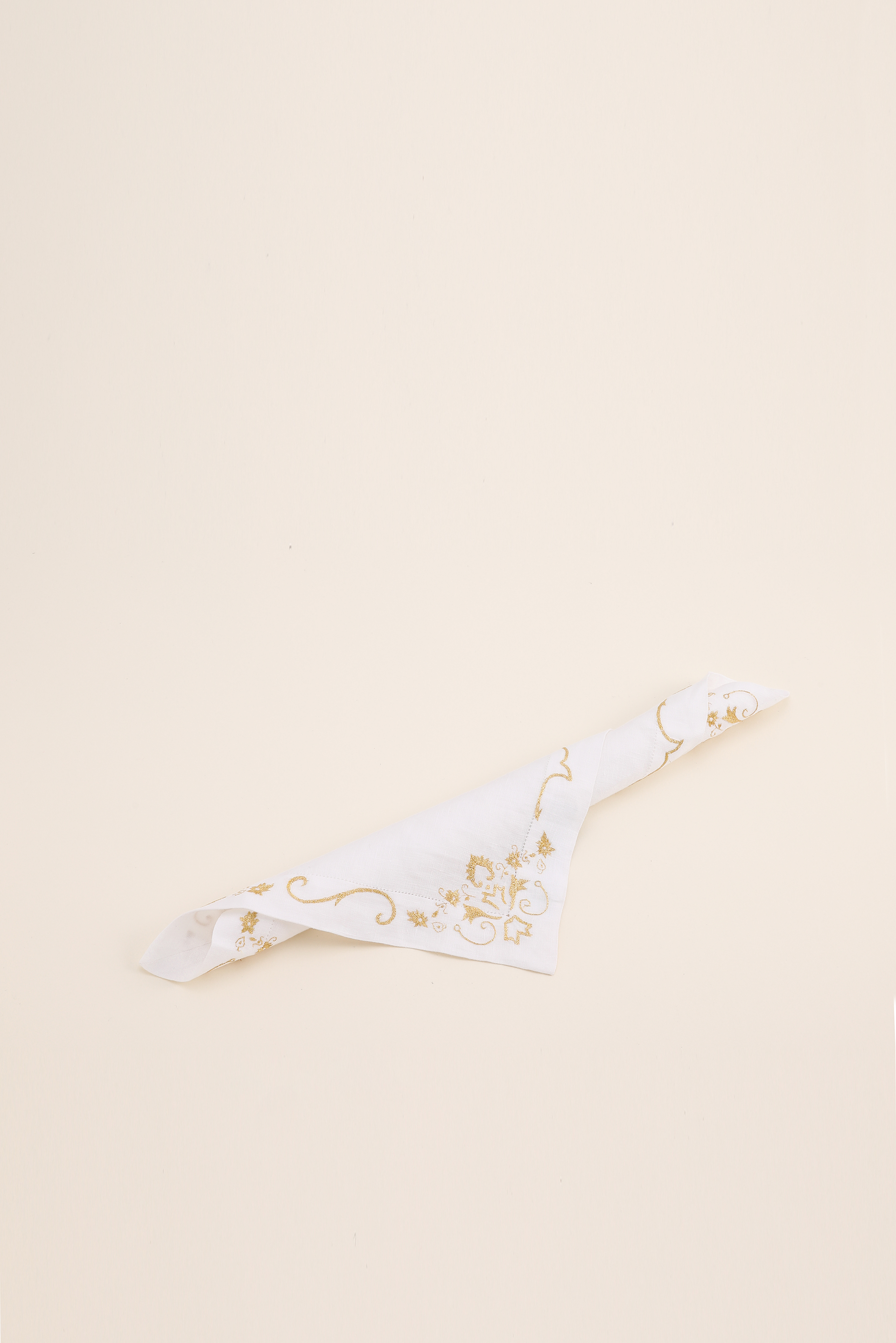 

Elysee Gold Small Placemat, White