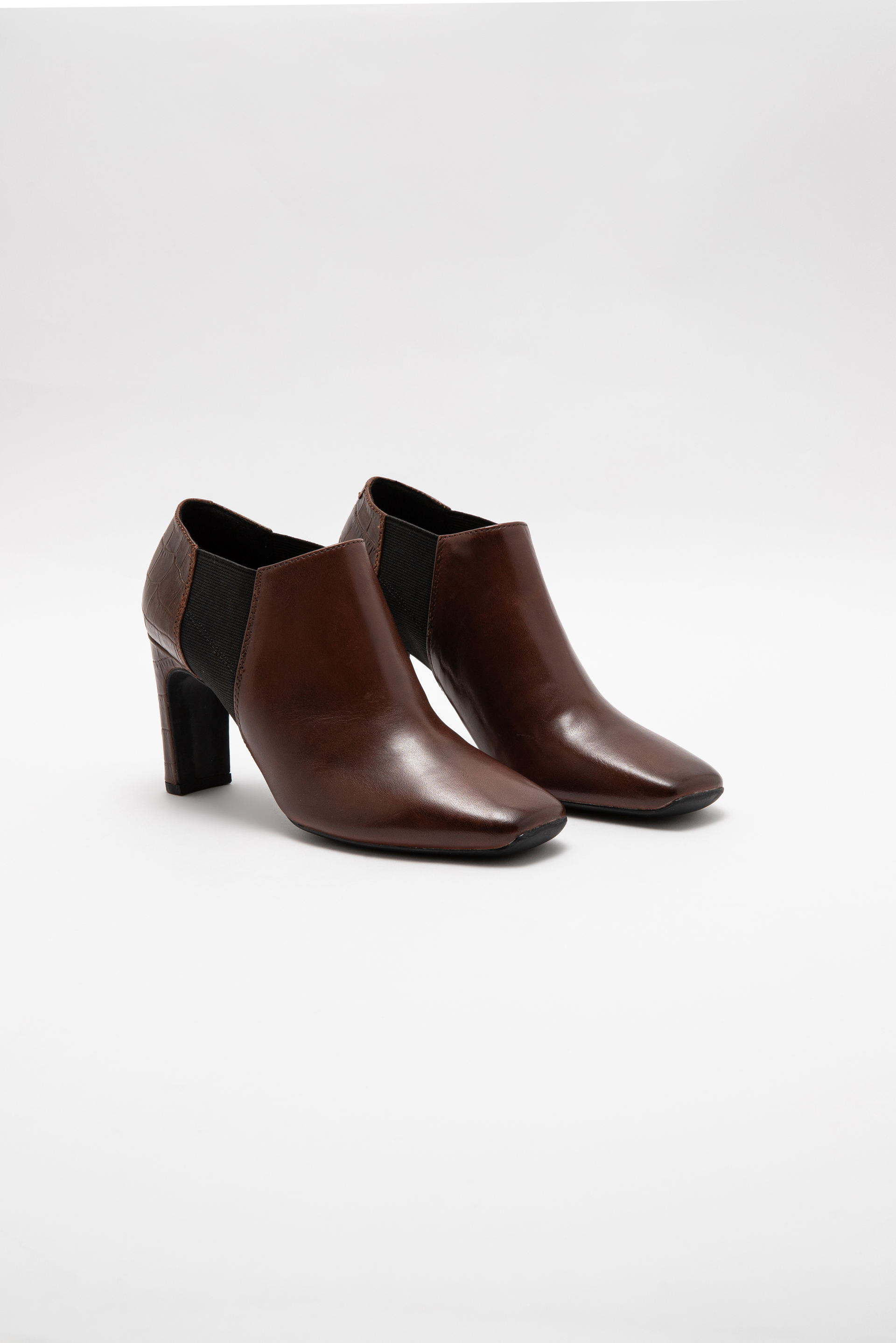 

Geox Vivyanne Leather Ankle Boots