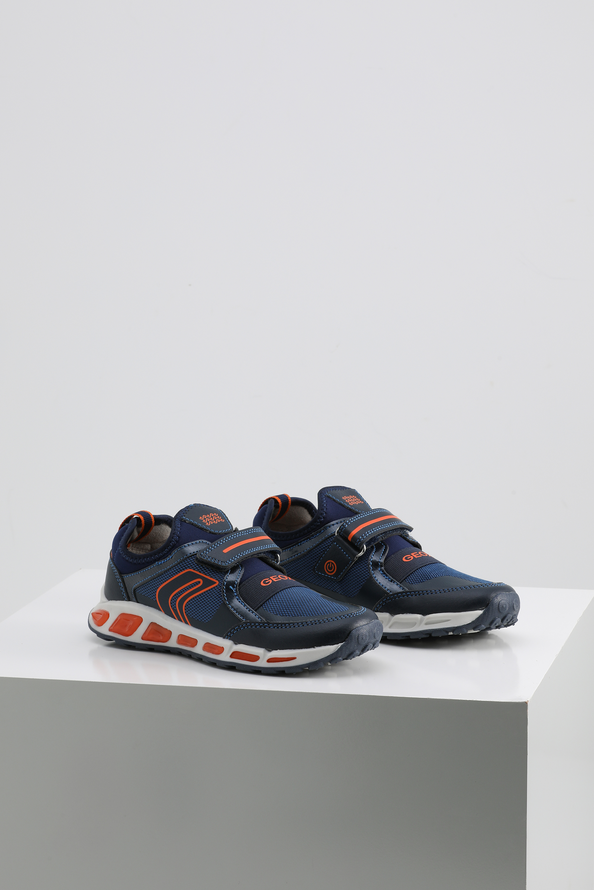 

GEOX Shuttle Velcro Strap Sneakers