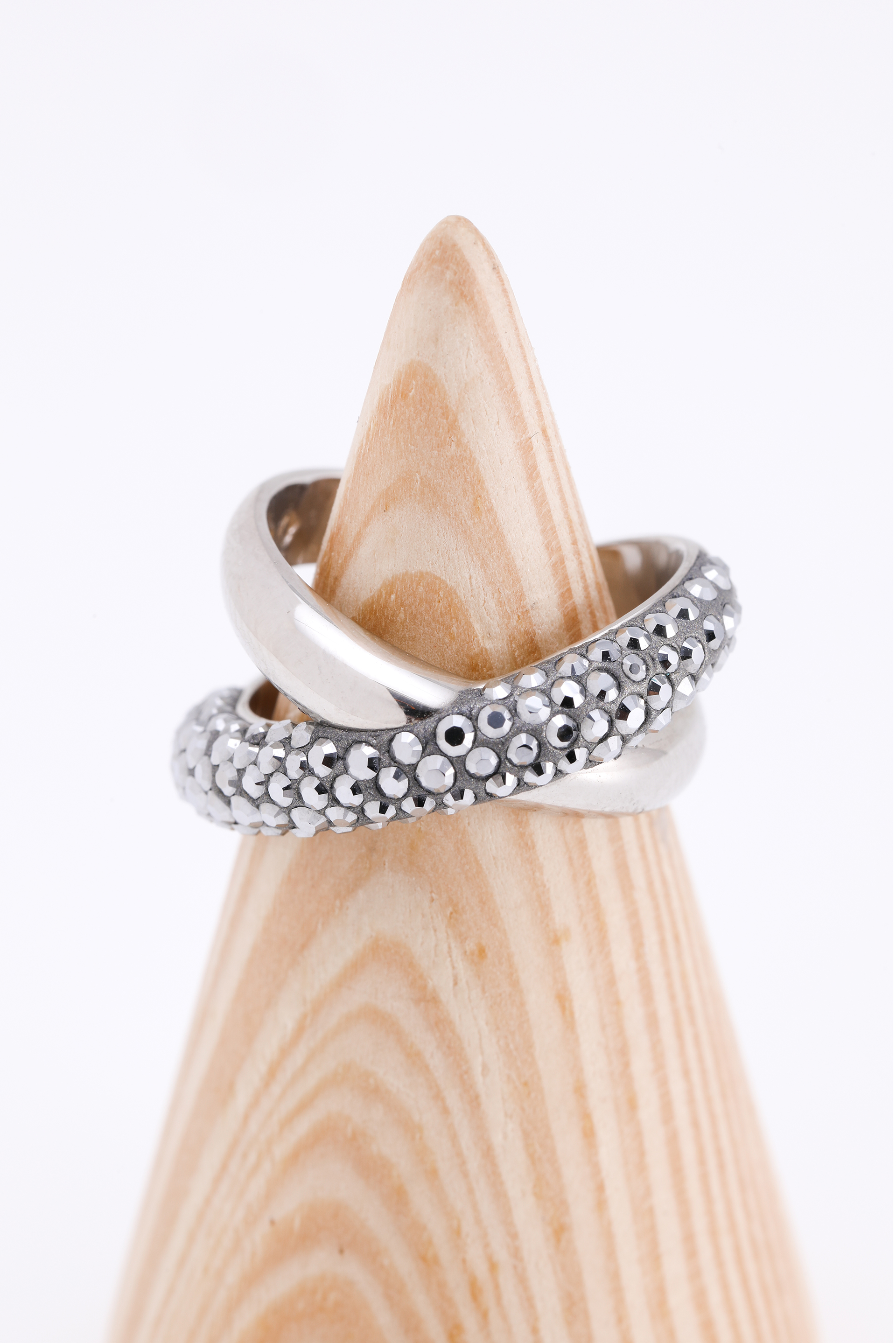 

SWAROVSKI Crystaldust Cross Ring, 52mm