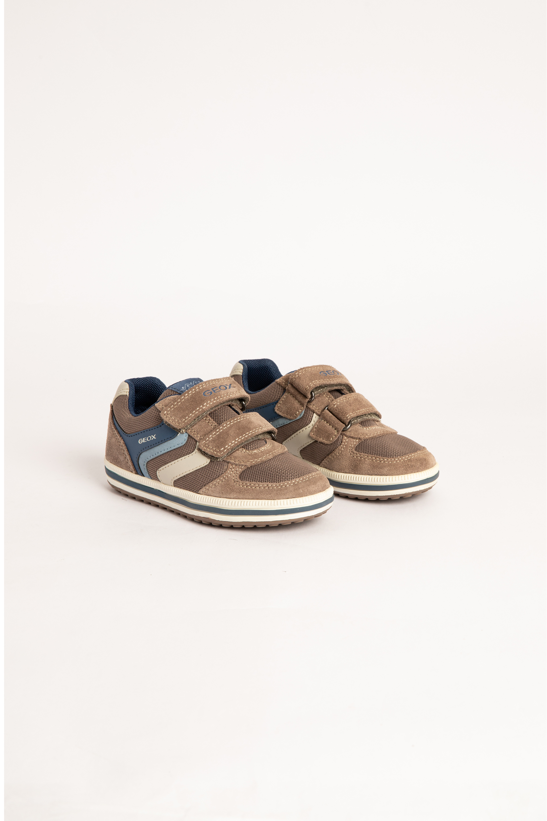

Geox Vita Velcro Strap Sneakers