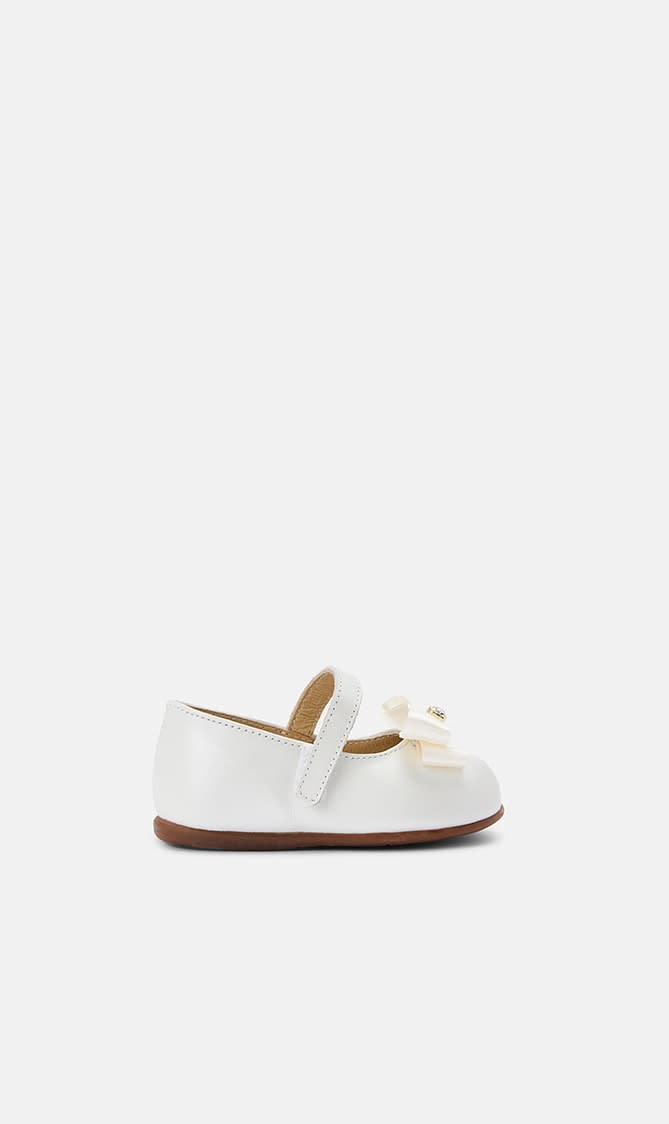 

Babywalker Beige Crystal Buckle Decorated Single Strap Velcro Ballerinas for Girls | The Deal Outlet