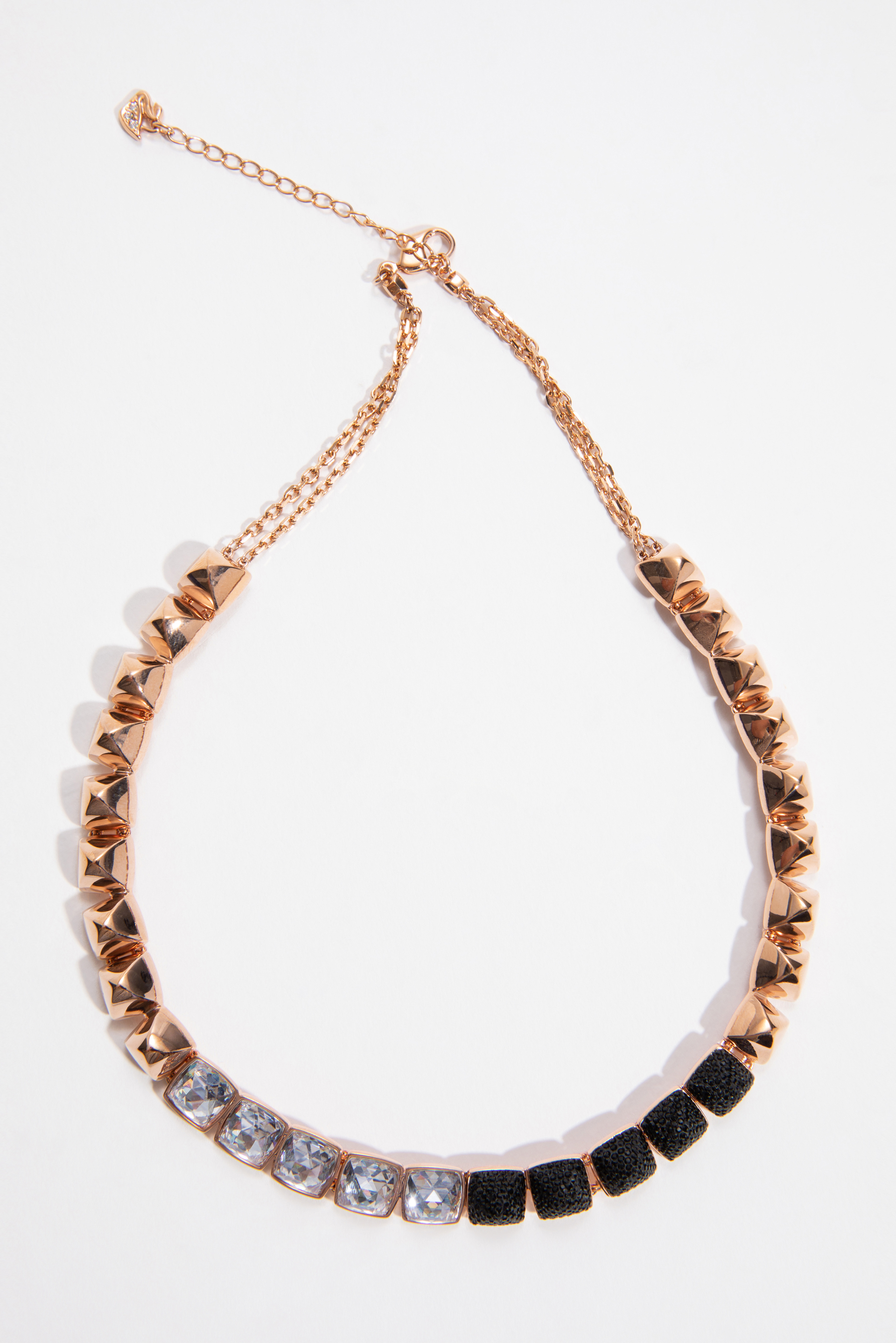

Swarovski Glance Necklace