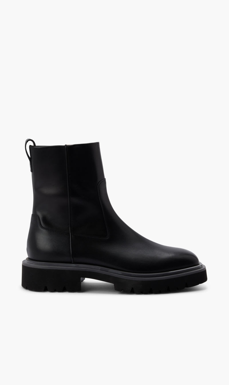 

Salvatore Ferragamo Black Fulvio for Men | The Deal Outlet
