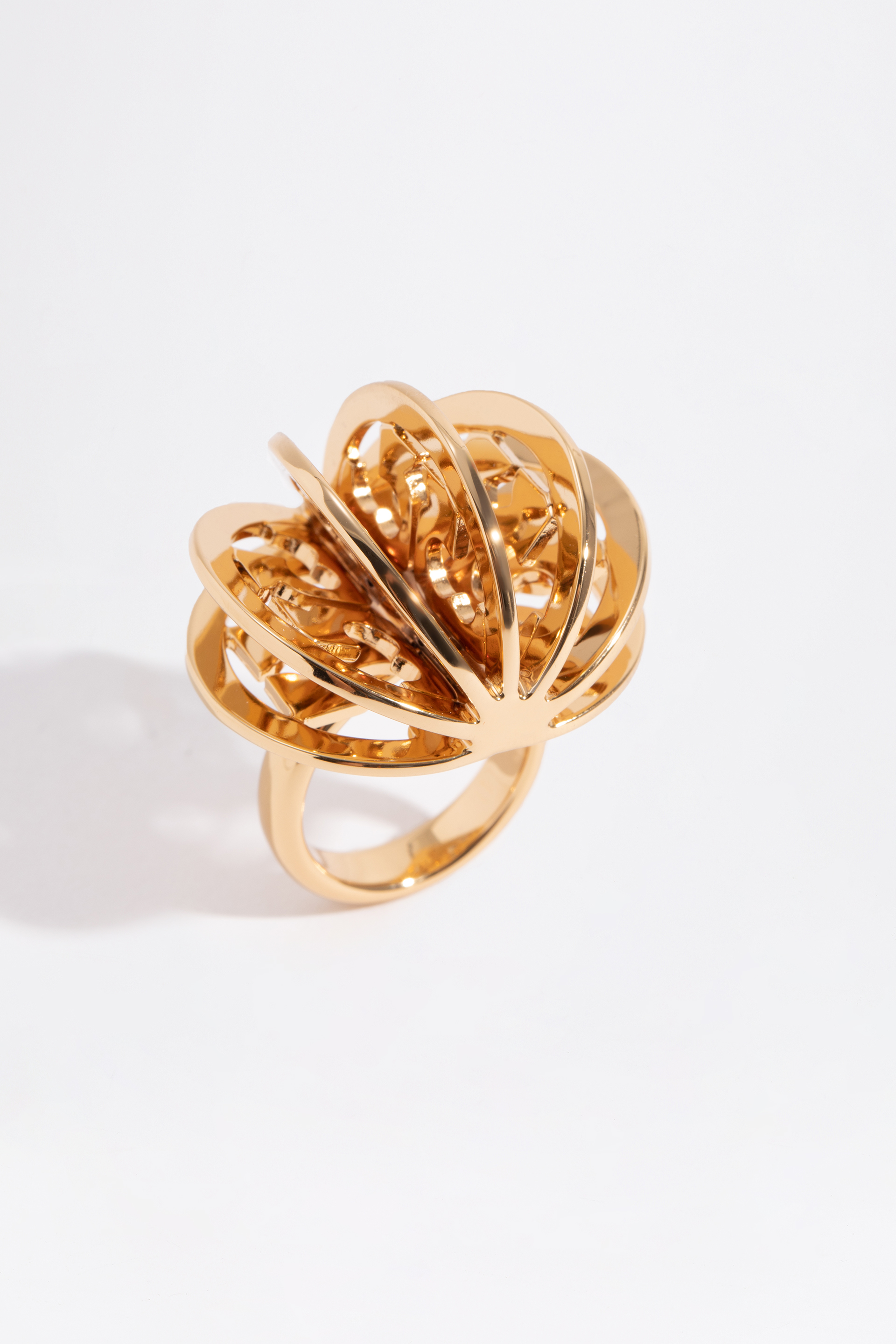 

TORY BURCH Large Flower Cocktail Ring