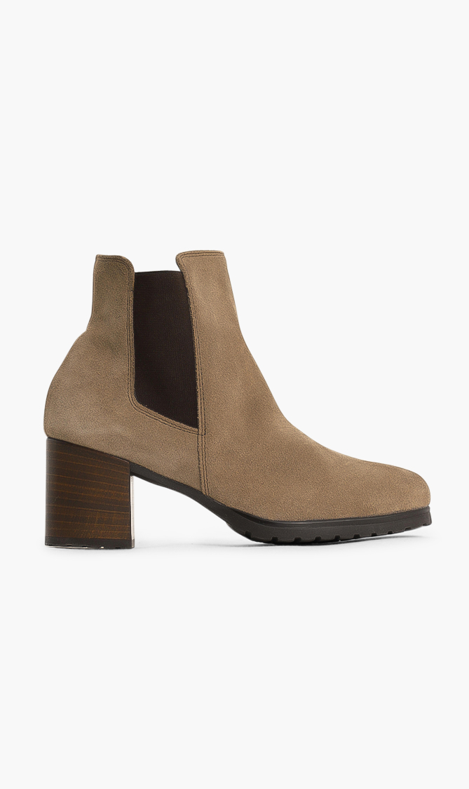

Geox New Lise Suede Ankle Boots