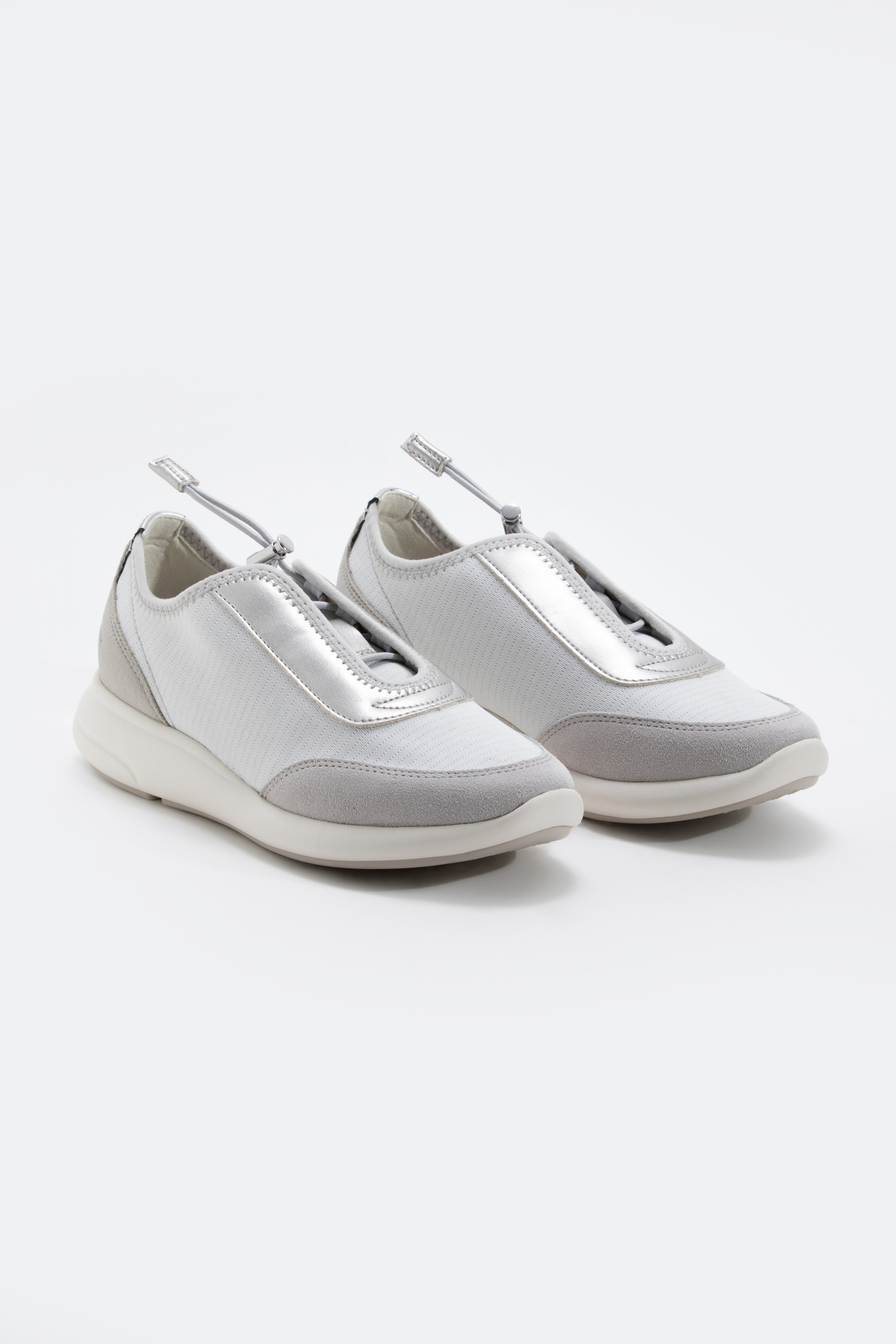 

Geox Ophira A Glittery Sneaker