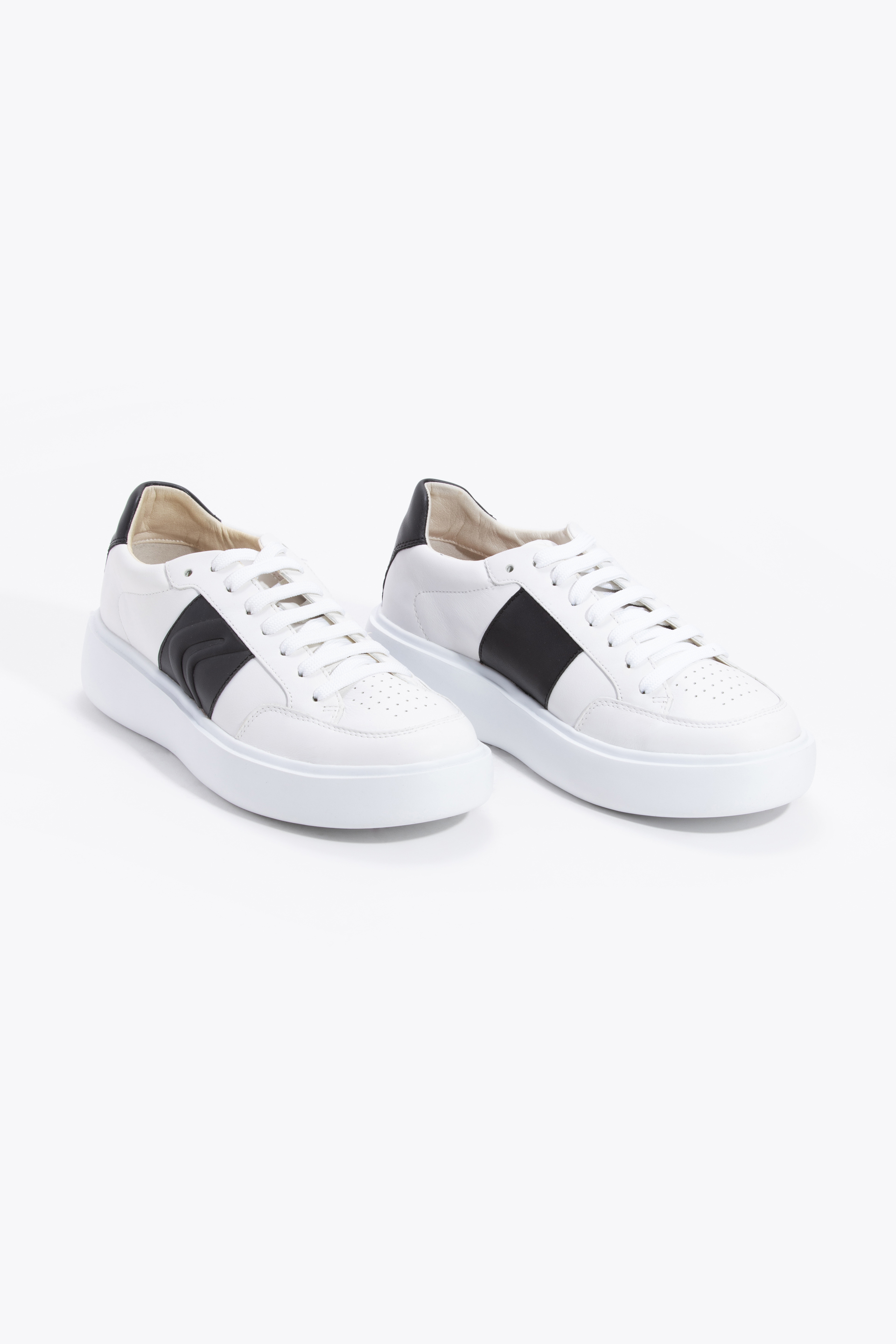 

GEOX Ottaya B Leather Sneaker