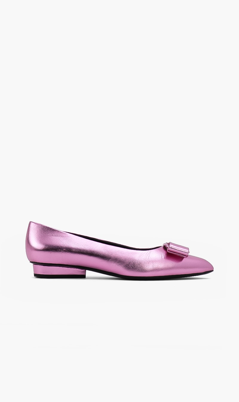 

Salvatore Ferragamo Viva Leather Flats