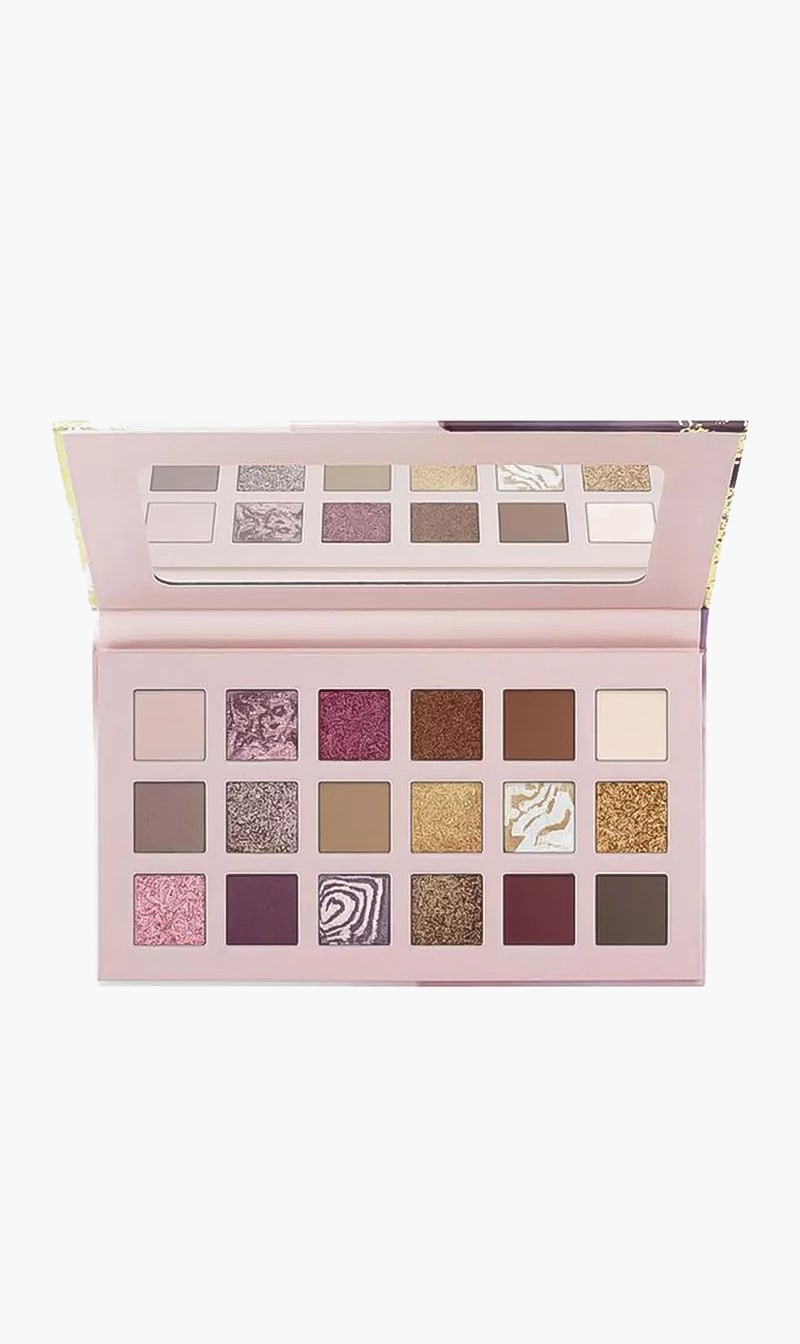 

Daring Nude Eyeshadow Palette