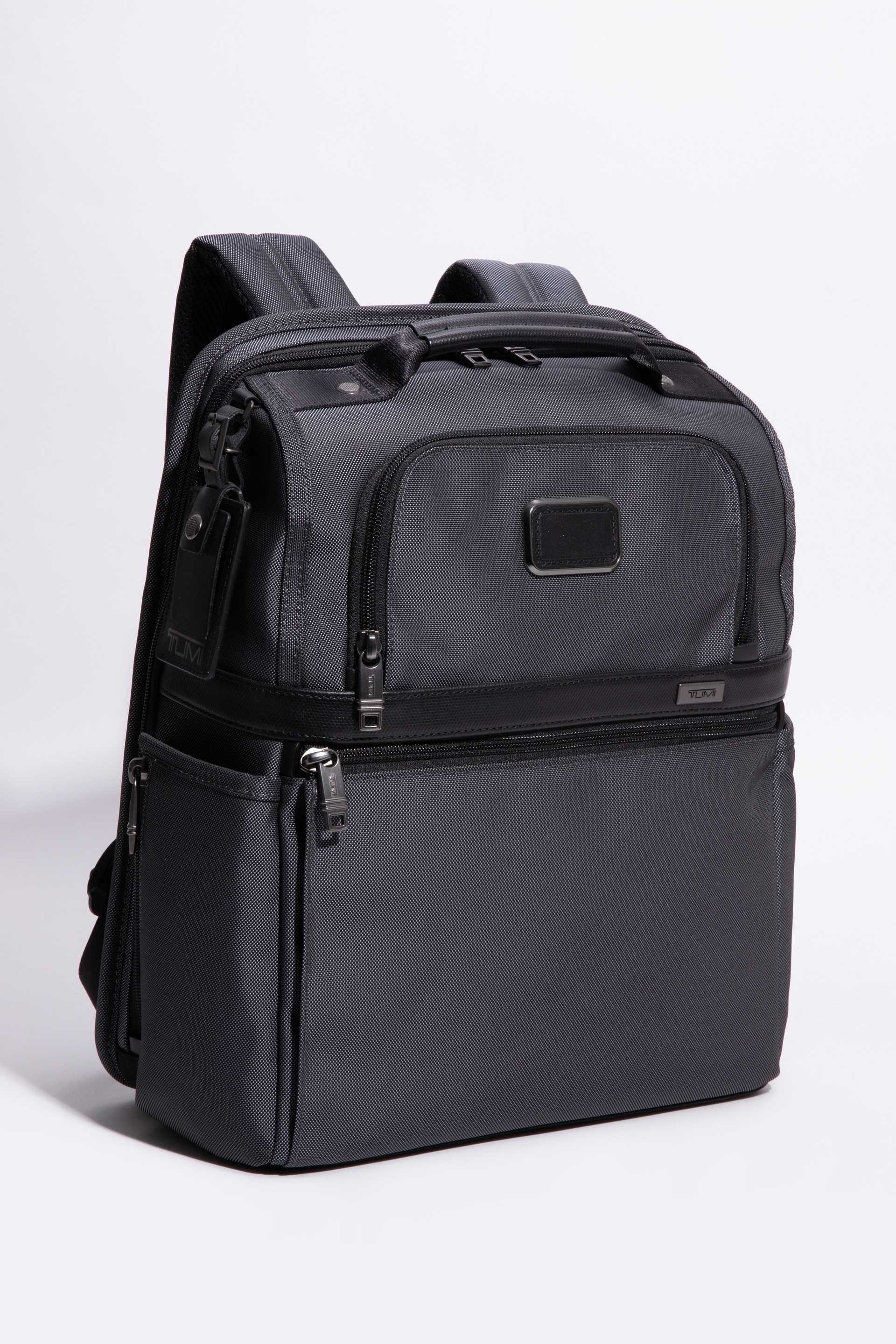 

Tumi Slim Solutions Brief Pack