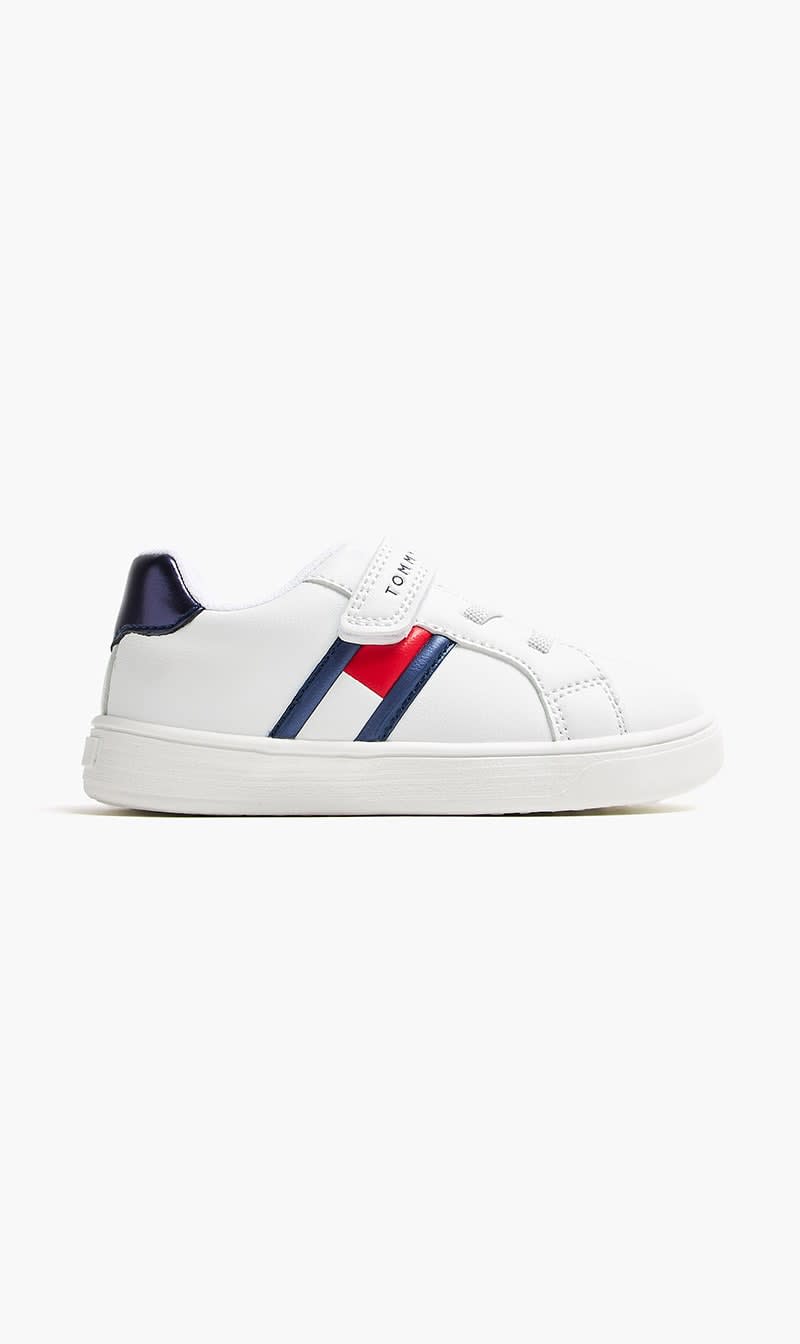 

Tommy Hilfiger White Logan for Boys | The Deal Outlet