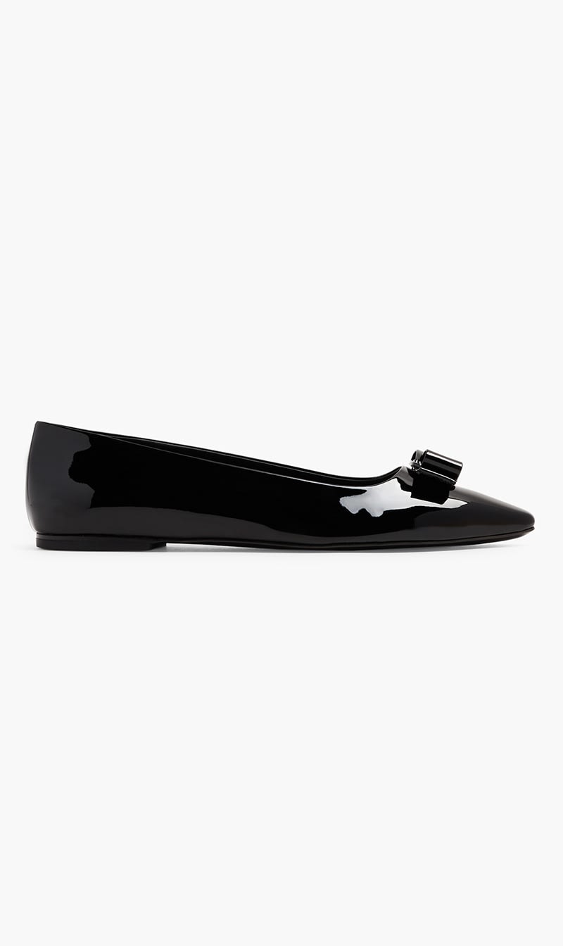 

Salvatore Ferragamo Black Anz 1 for Women | The Deal Outlet