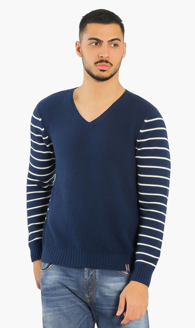 

V-neck Sweater