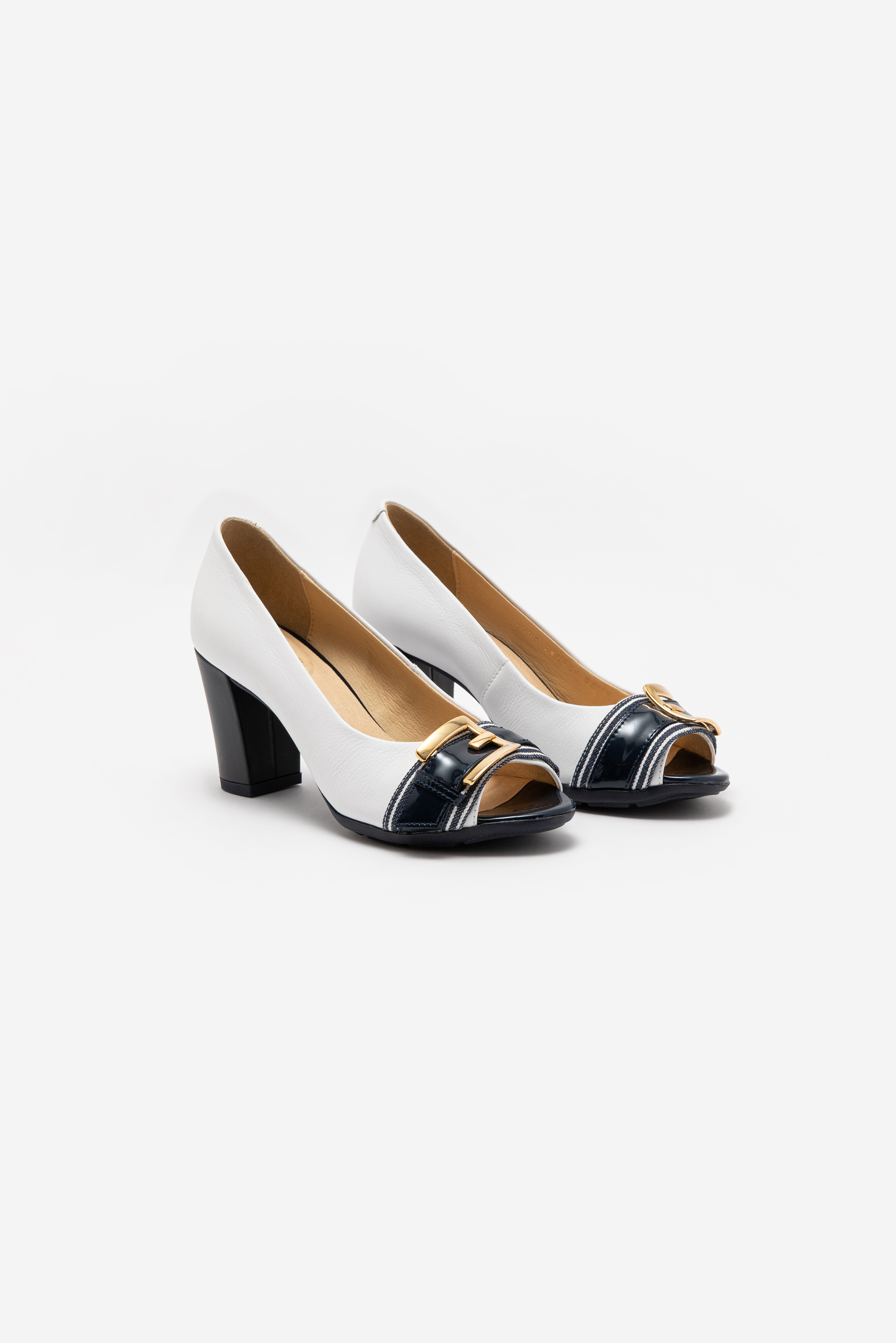 

Geox Annya Leather Pumps