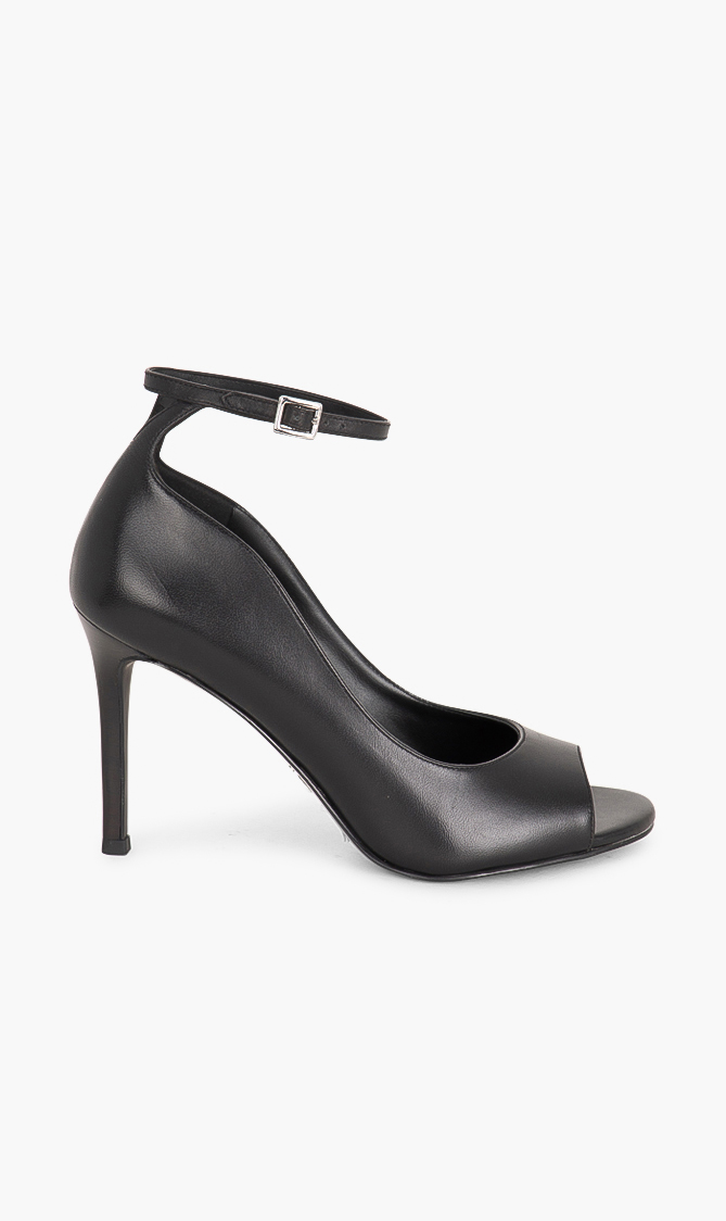

Michael Kors Danielle Sandals