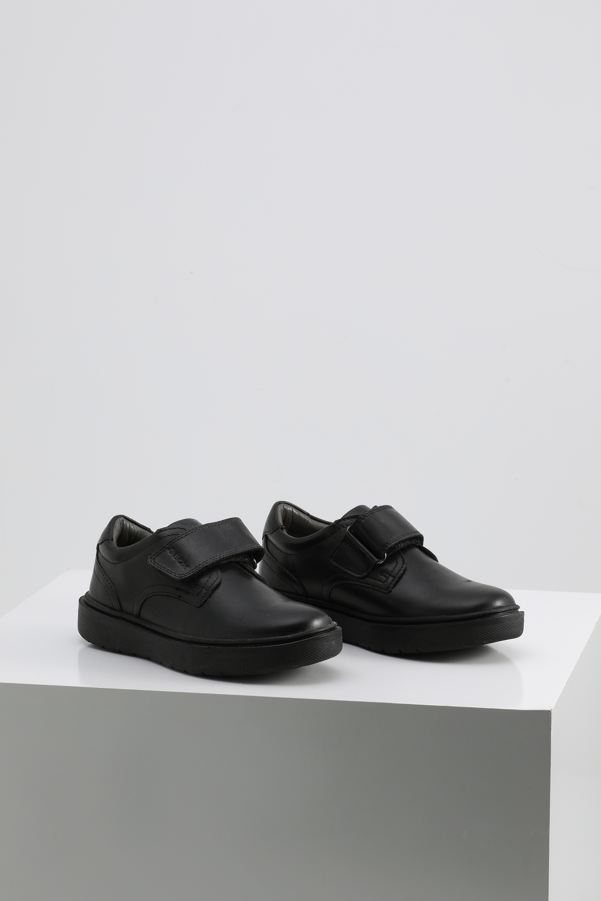

Geox J Riddock Boys School Shoes