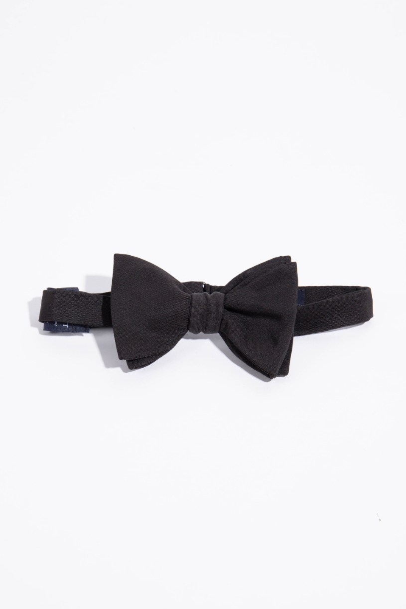 

Hackett London Silk Adjustable Bow Tie