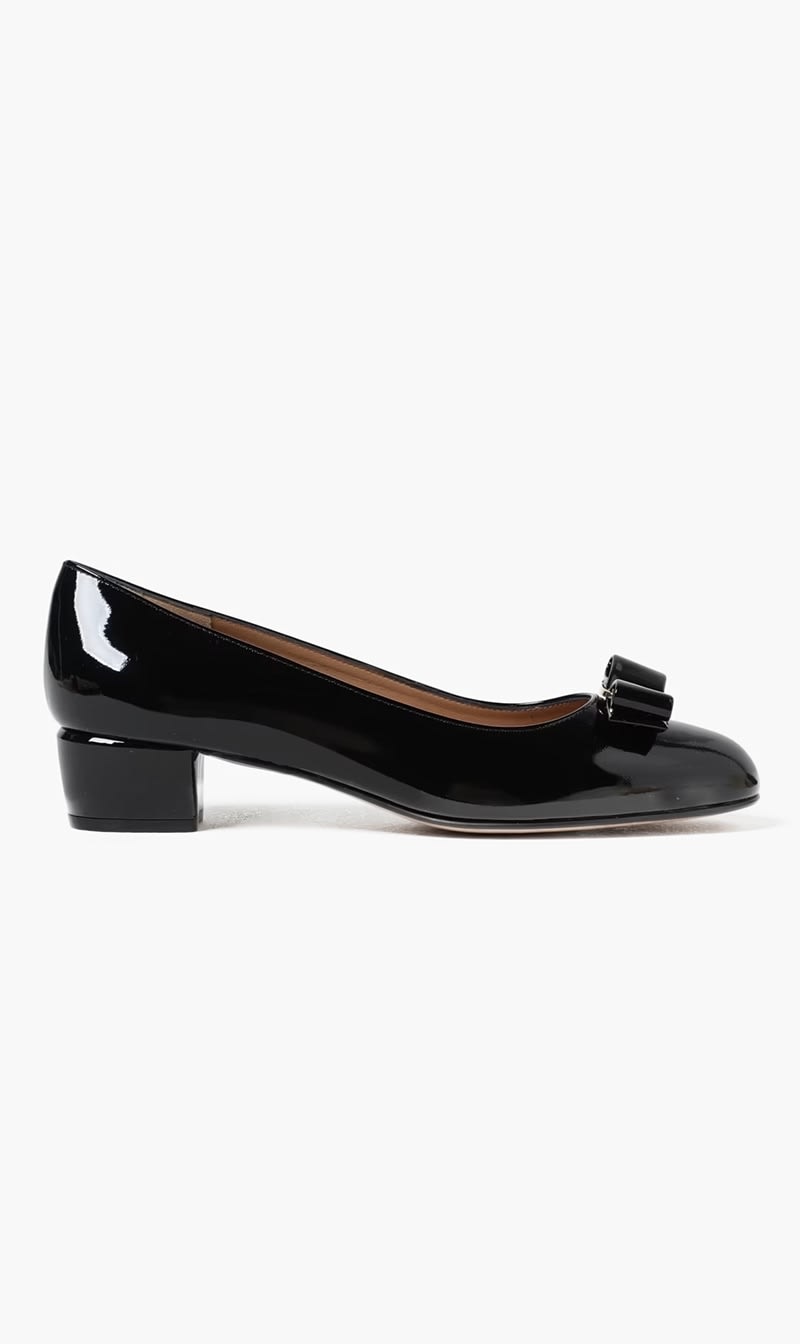 

Salvatore Ferragamo Black Vara Bow Detail Pumps for Women | The Deal Outlet