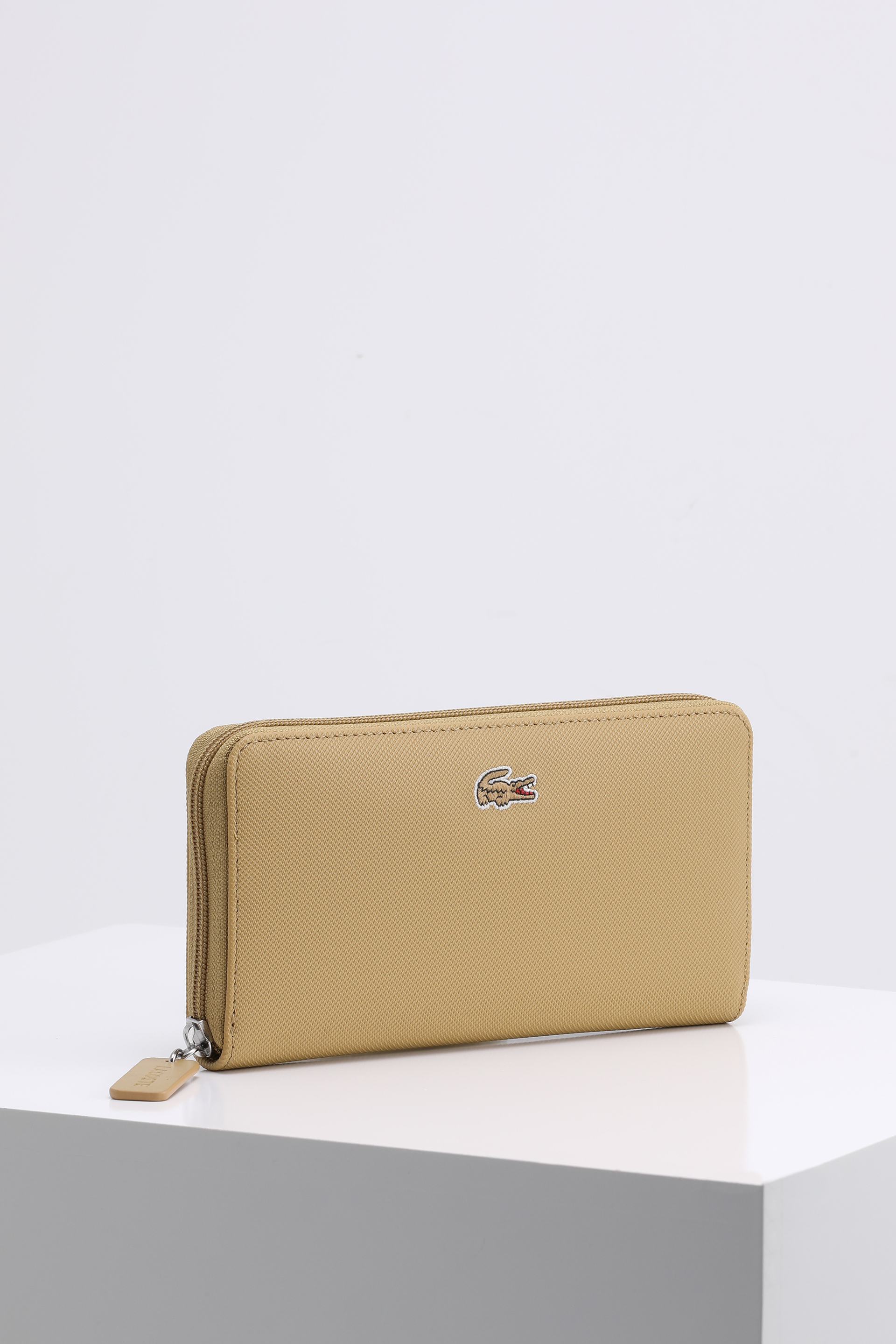 

LACOSTE Popcorn Large Zip Wallet