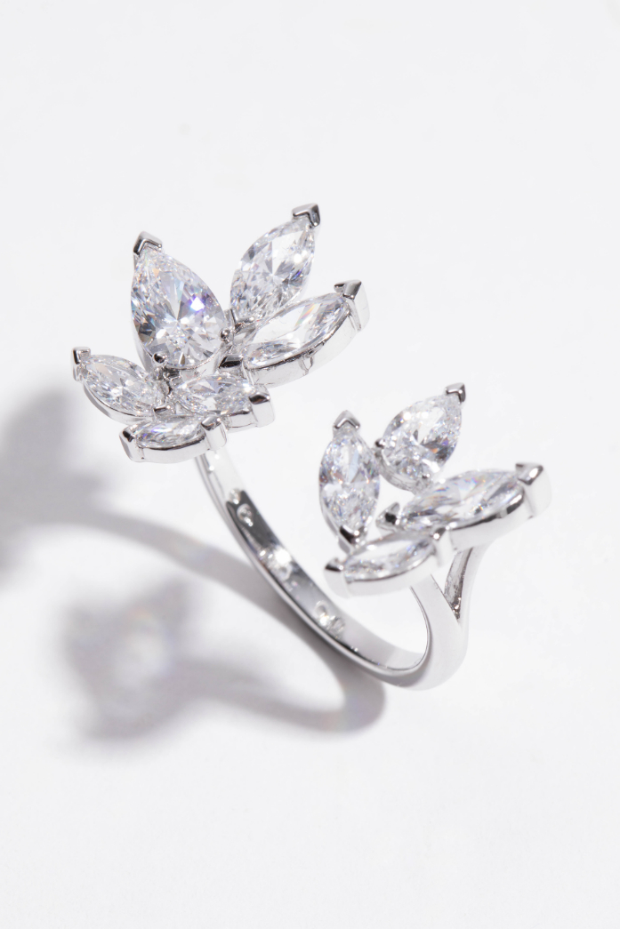 

Swarovski Louison Open Ring, 58 Mm