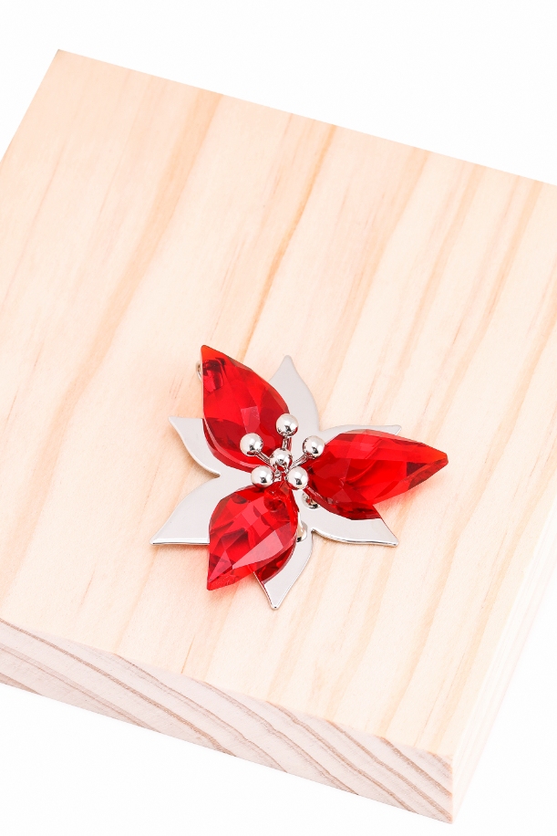 

Swarovski Poinsettia Silver Tone Ornament