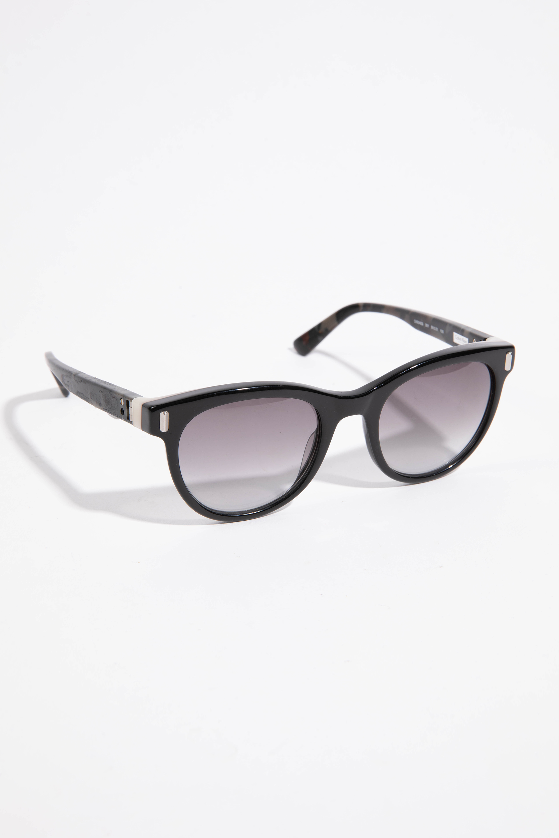 

Calvin Klein Round Camouflage Sunglasses