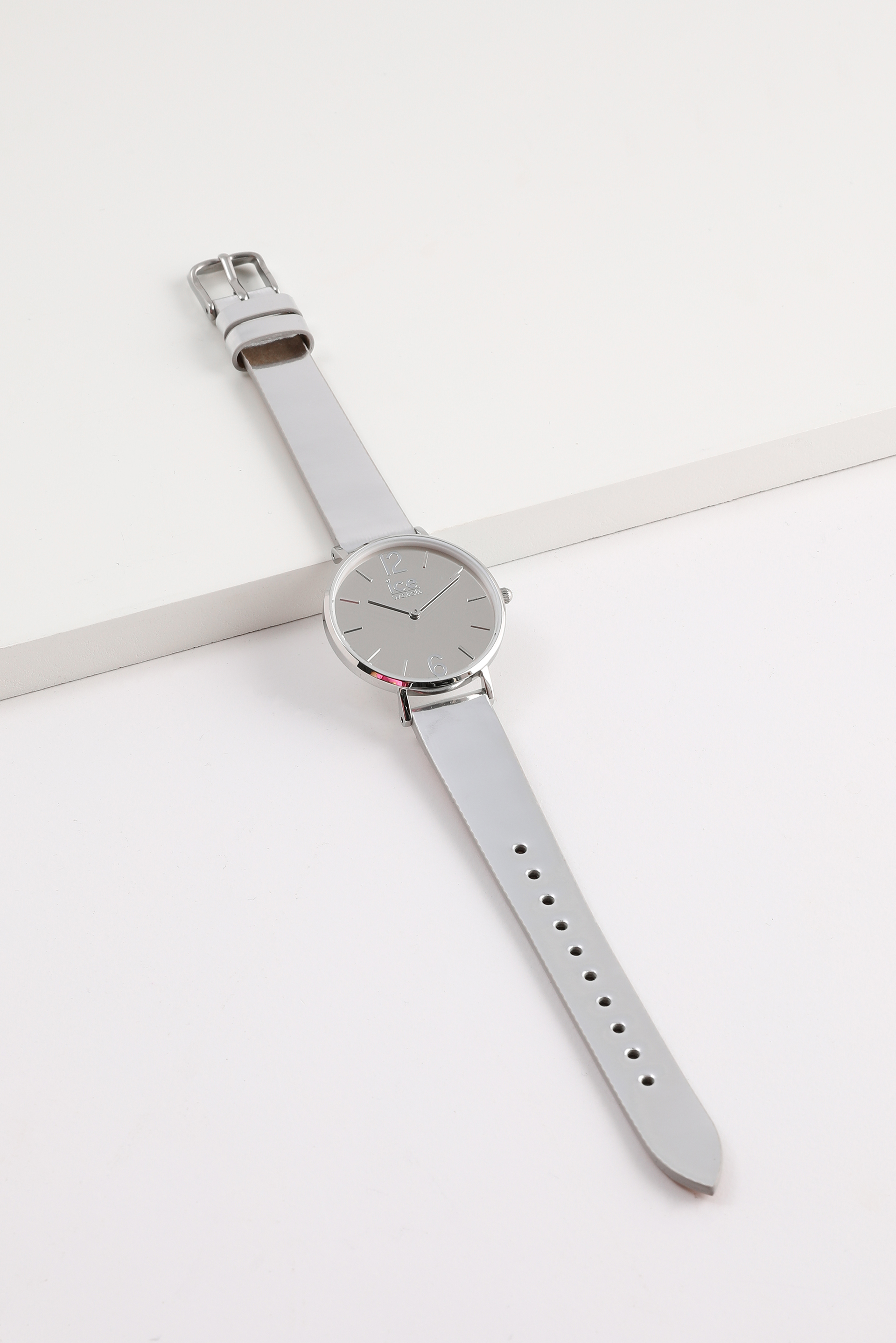

Ice Watch City Sparkling Xs Leather Metal Analog Watch