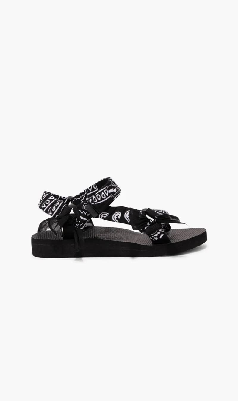 

Arizona Love Black Trekky Sandals for Women | The Deal Outlet