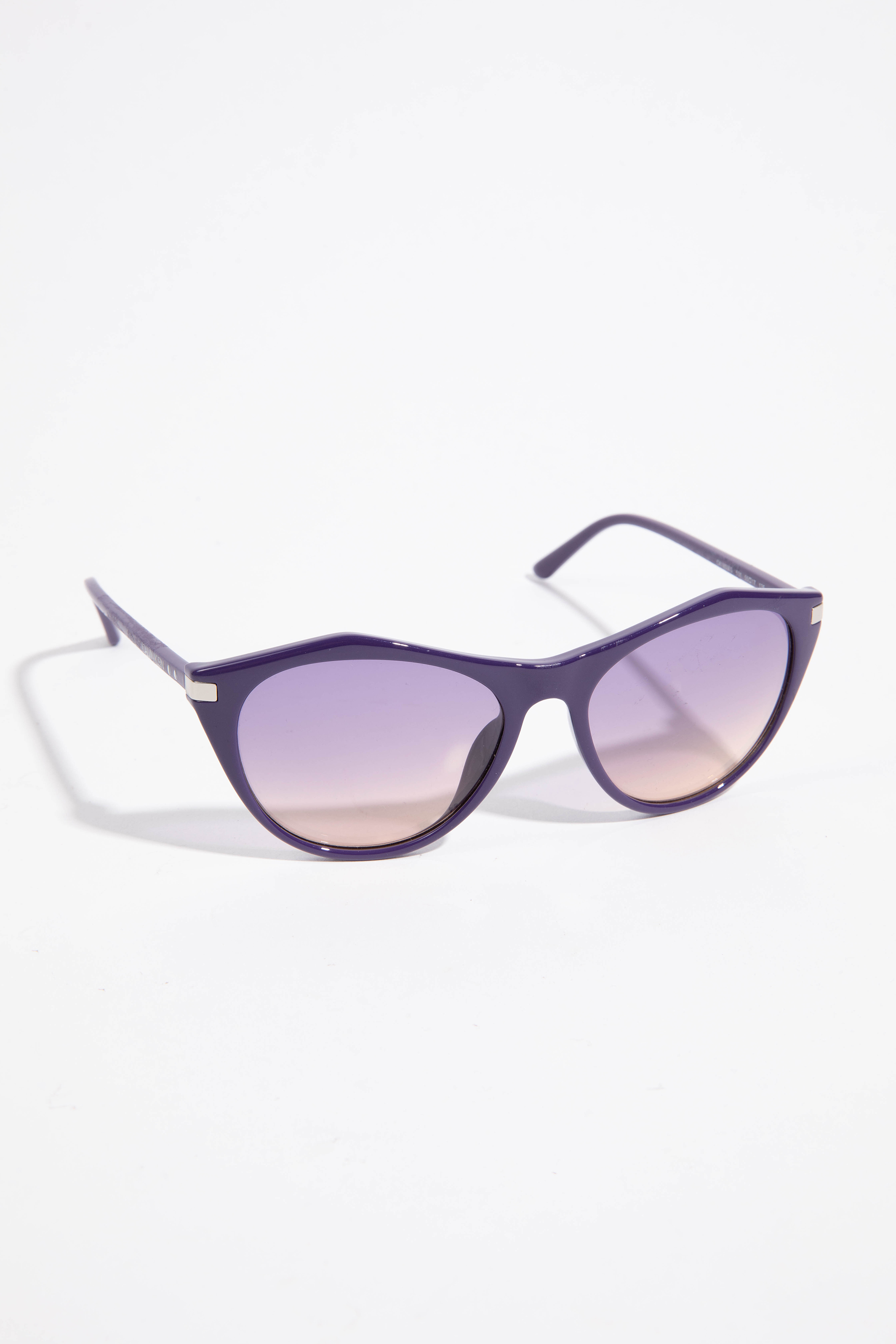 

CALVIN KLEIN Cat Eye Sunglasses