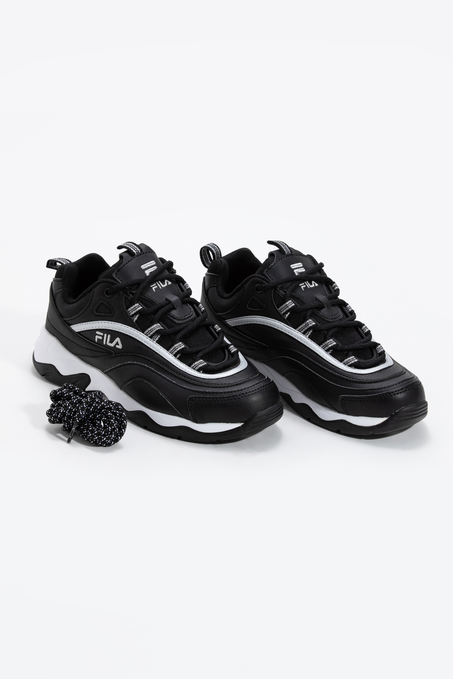 

FILA Ray Black/white Sneakers